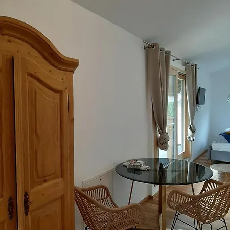 Apartment Studio Mit Balkon